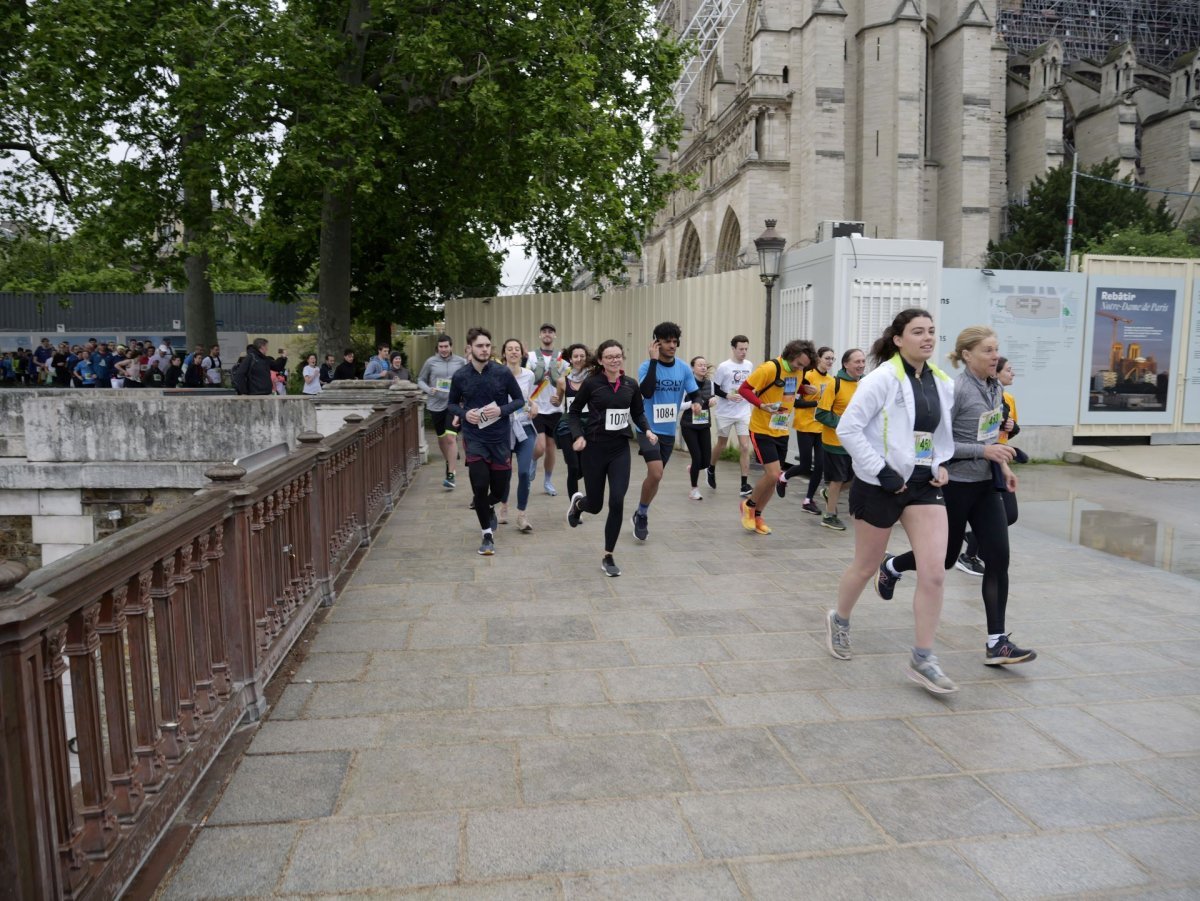 Course “Paris églises tour”. © Yannick Boschat / Diocèse de Paris.