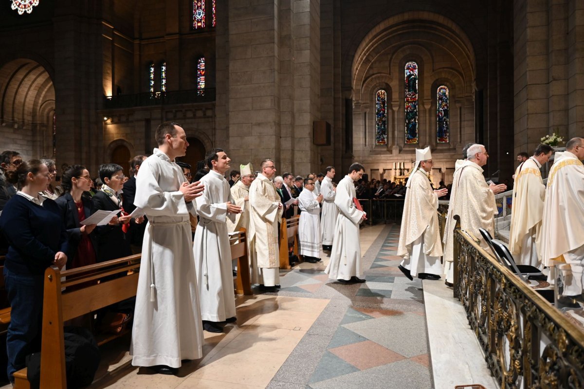 Ordinations diaconales en vue du sacerdoce. © Marie-Christine Bertin / Diocèse de Paris.