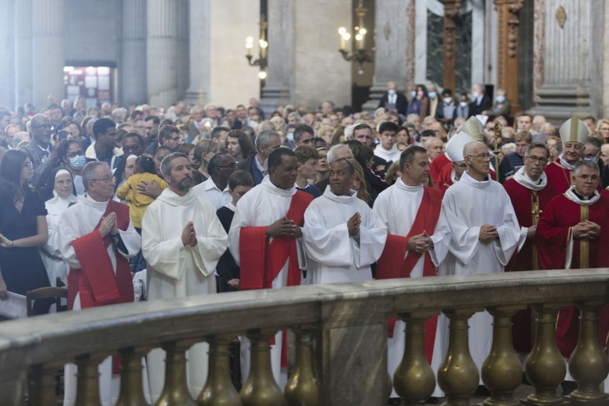 Ordinations des diacres permanents 2022. © Yannick Boschat / Diocèse de Paris.