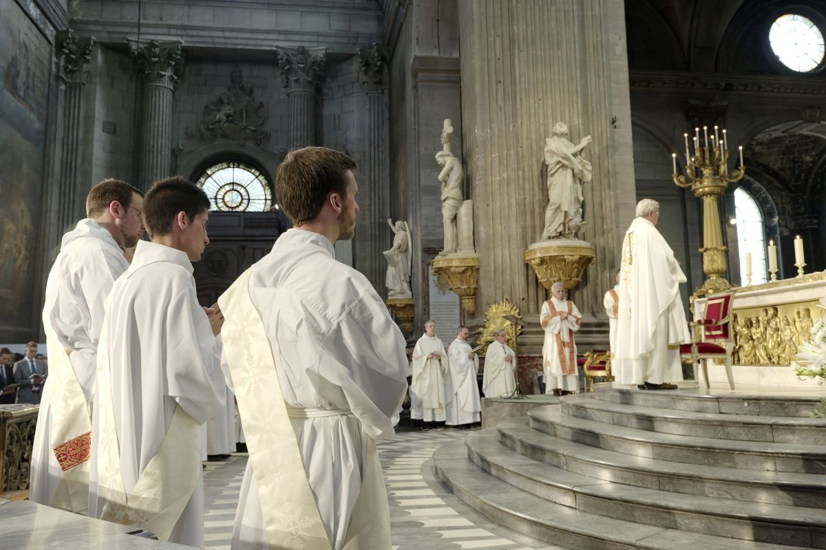 Ordination sacerdotale 2022 : litanie. © Trung Hieu Do / Diocèse de Paris.