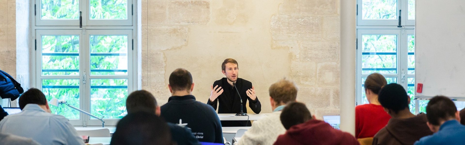 Cours de philosophie, 2022. (c) Guillaume Poli pour le Collège des Bernardins.