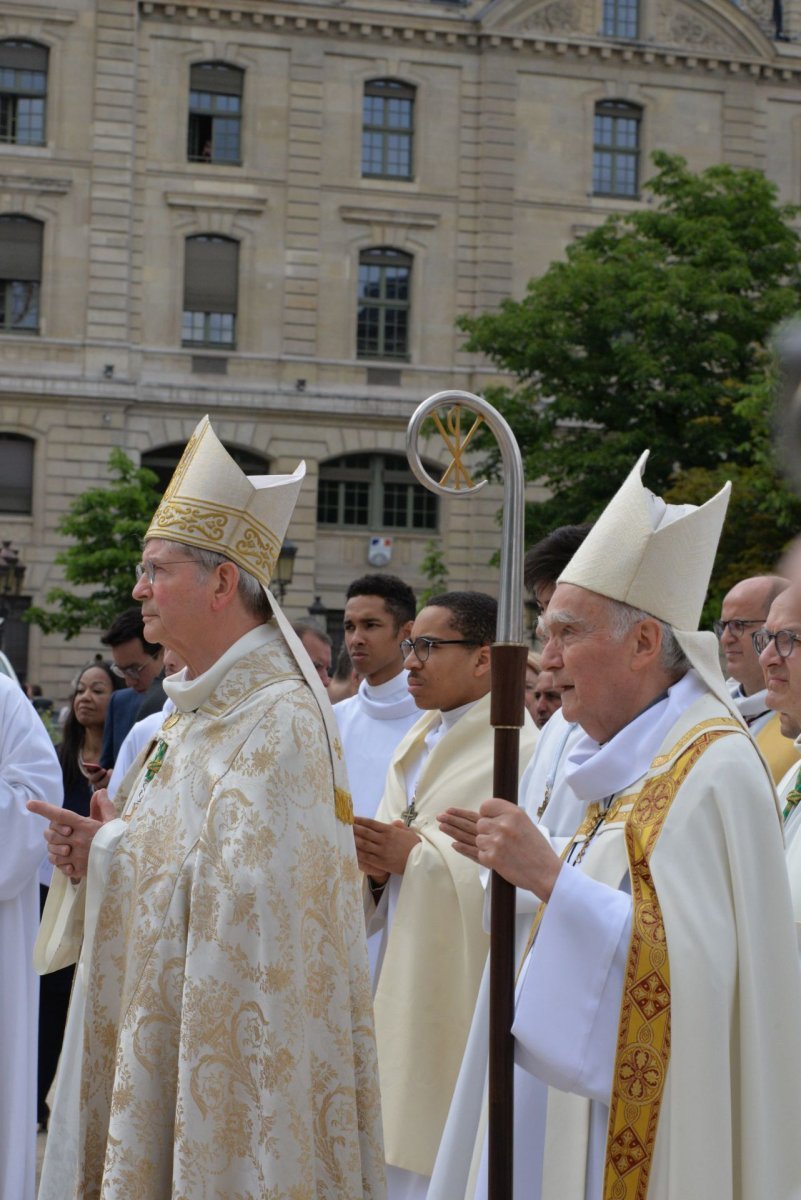 Accueil de Mgr Laurent Ulrich, archevêque de Paris. © Marie-Christine Bertin / Diocèse de Paris.