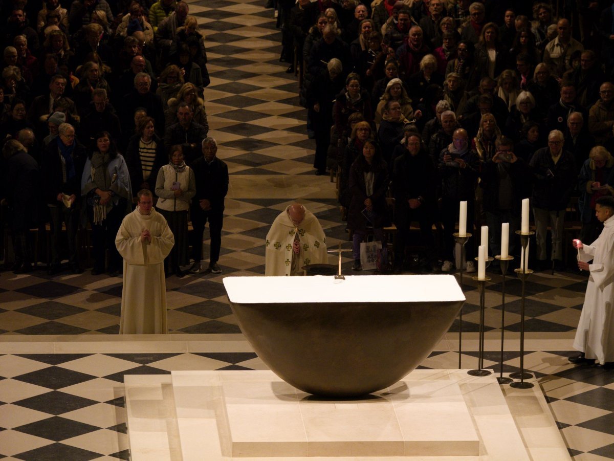 Vêpres du mercredi 11 décembre 2024 à Notre-Dame de Paris. © Yannick Boschat / Diocèse de Paris.