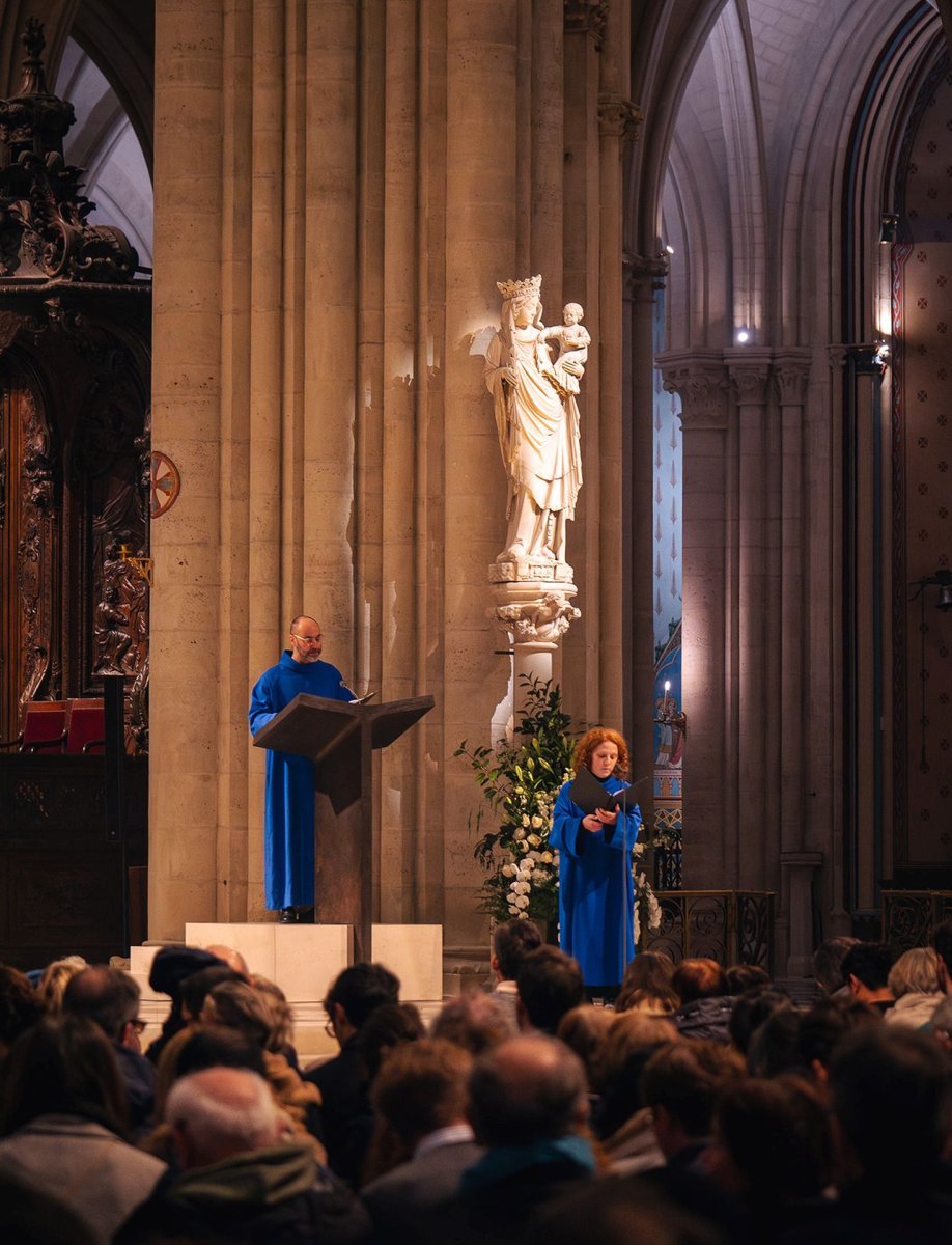 Messe du soir du mardi 10 décembre 2024 à Notre-Dame de Paris. © Maximilien Krebs.