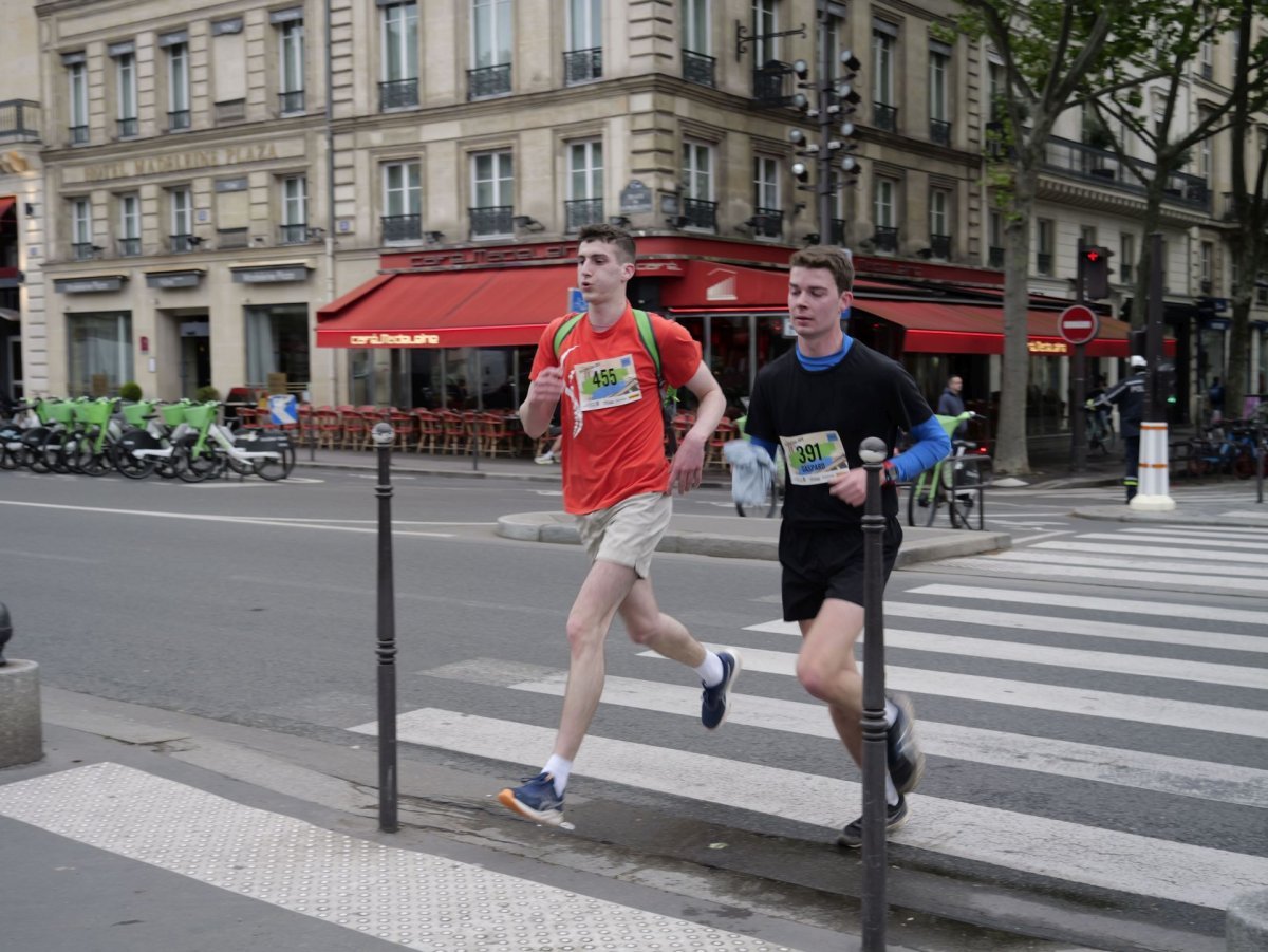 Course “Paris églises tour”. © Yannick Boschat / Diocèse de Paris.