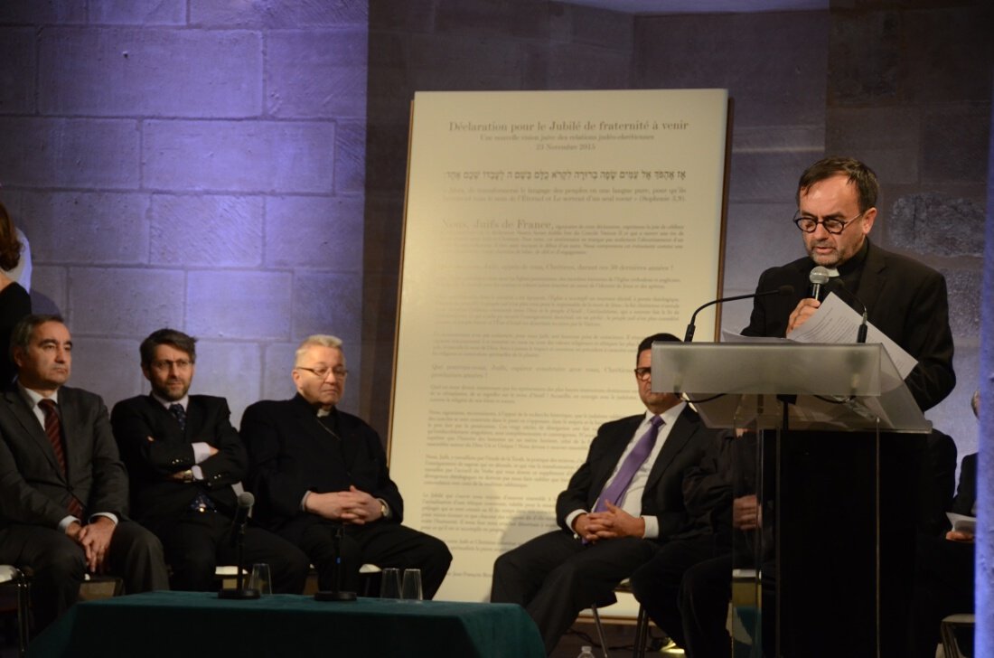 Intervention du Père Patrick Desbois, directeur du Service national des (…). © Marie-Christine Bertin / Diocèse de Paris.