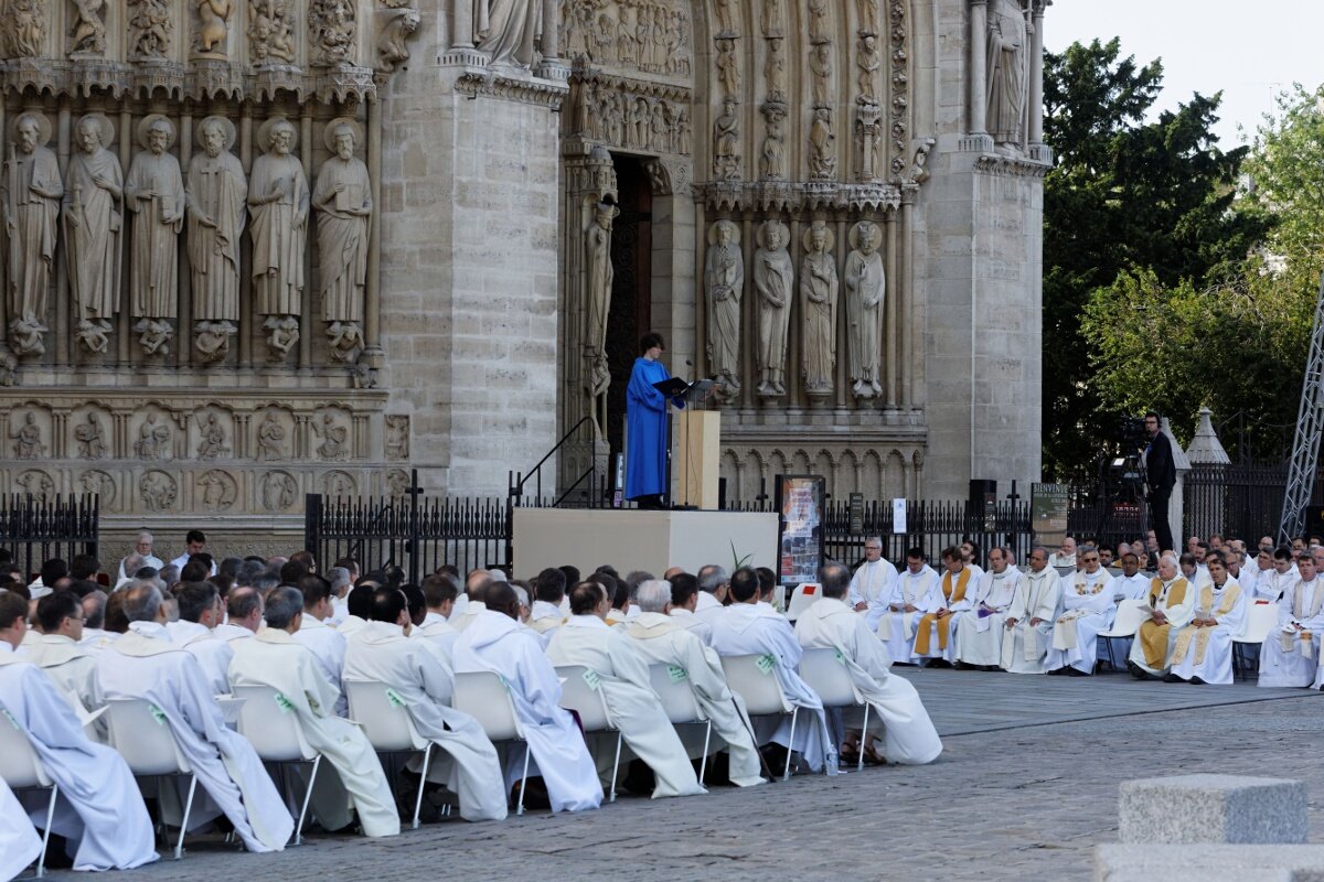 Liturgie de la Parole. © Yannick Boschat / Diocèse de Paris.