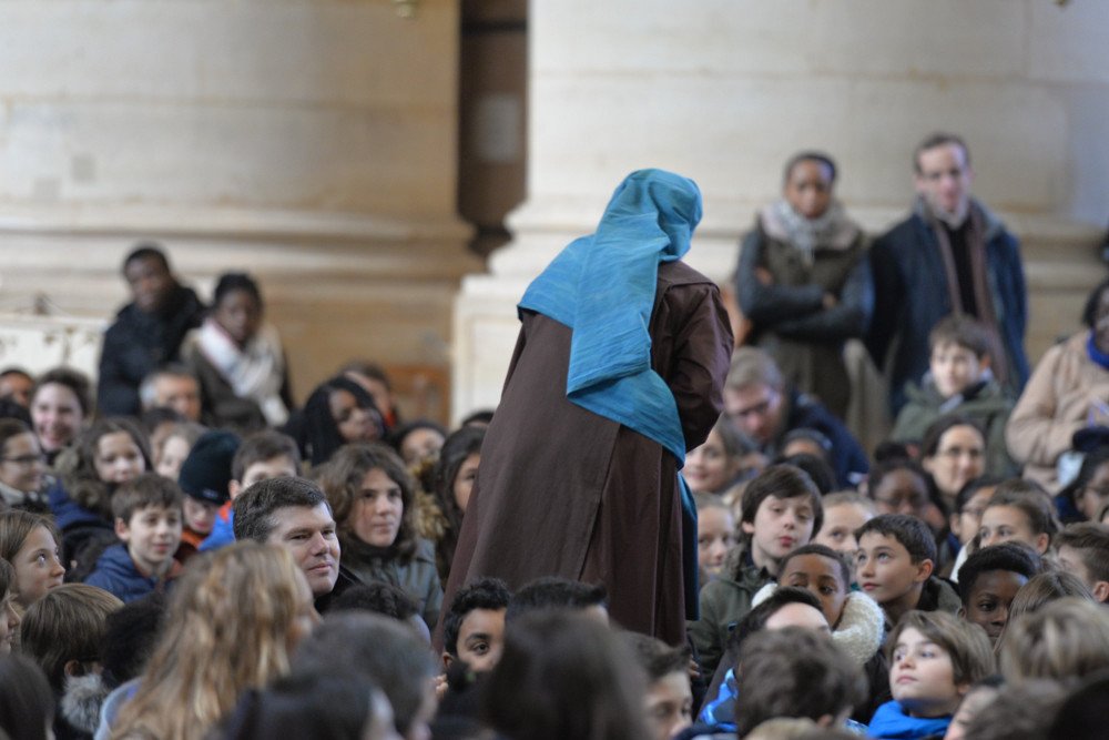Rassemblement des sixièmes 2017 - Spectacle à Saint-Etienne-du-Mont 1. © Marie-Christine Bertin/Diocèse de Paris.