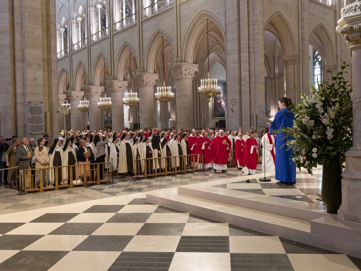 Messe d'action de grâce pour la canonisation des 16 carmélites de Compiègne. © Yannick Boschat / Diocèse de Paris.