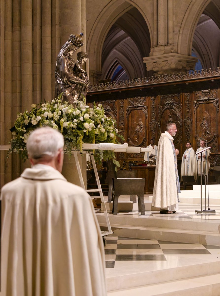 Veille de la fête de l'Assomption à Notre-Dame de Paris 2025. © Yannick Boschat / Diocèse de Paris.