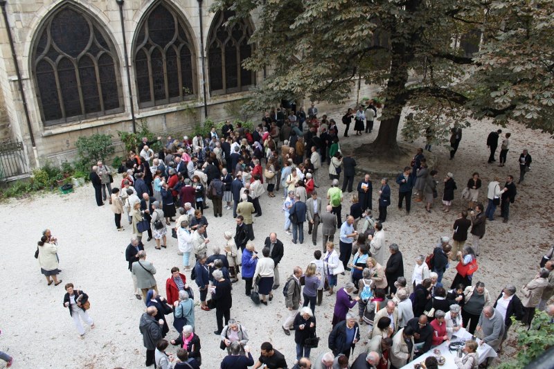 Échanges et convivialité. © Diocèse de Paris 