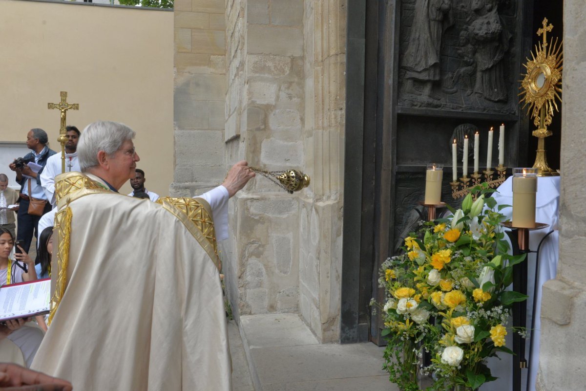 Fête-Dieu au Sacré-Cœur de Montmartre. © Marie-Christine Bertin / Diocèse de Paris.