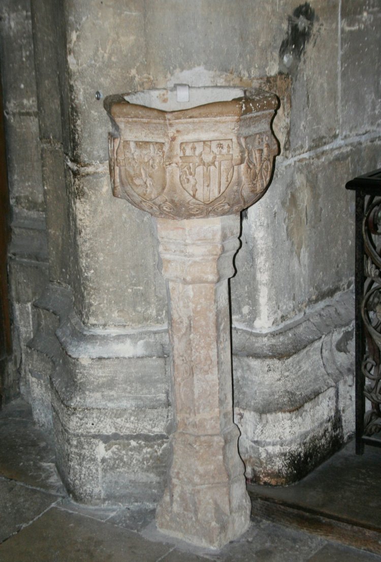 Bénitier gothique de St Merry. © C.D.A.S..