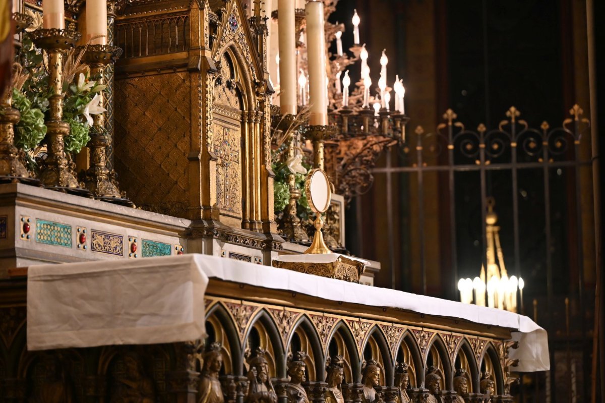 Veillée de l'espérance à la basilique Sainte-Clotilde. © Marie-Christine Bertin / Diocèse de Paris.
