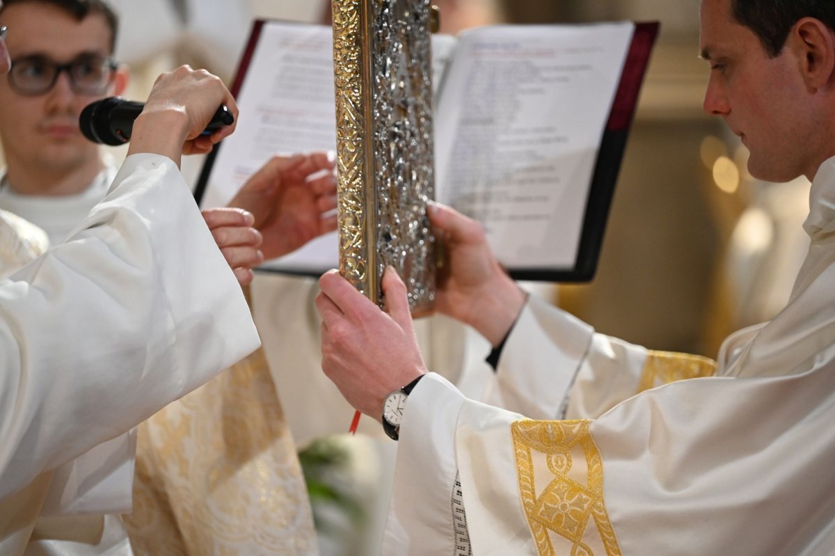 Ordinations diaconales en vue du sacerdoce. © Marie-Christine Bertin / Diocèse de Paris.