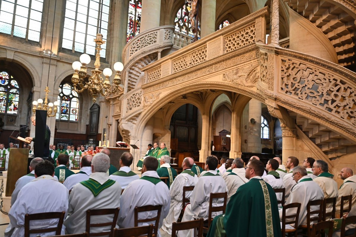 Messe à Saint-Étienne du Mont. © Marie-Christine Bertin / Diocèse de Paris.