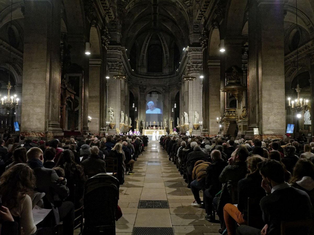 Messe d'action de grâce pour Benoît XVI à Saint-Sulpice. © Yannick Boschat / Diocèse de Paris.