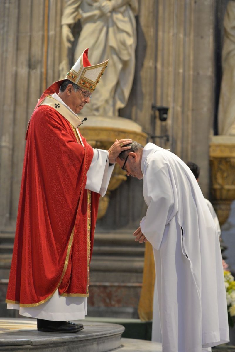 Ordinations des diacres permanents 2021. © Marie-Christine Bertin / Diocèse de Paris.